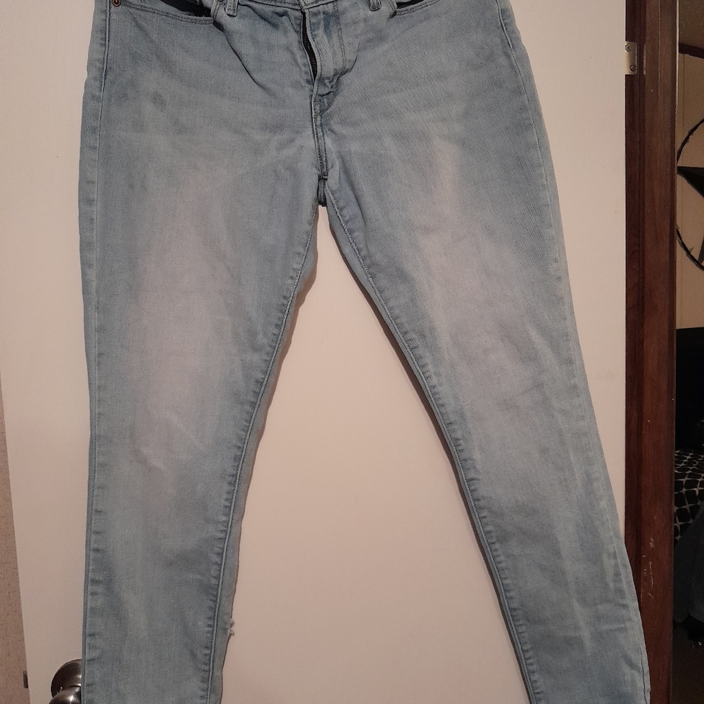 Women levi jeans